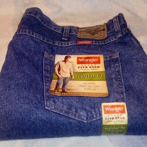 Wrangler Jeans size 46x32 NWT
